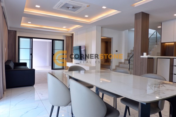 Picture of 6 bedroom House in Chockchai Village 9 East Pattaya