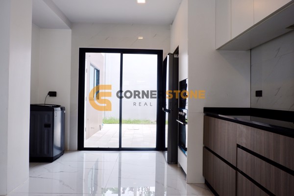 Picture of 6 bedroom House in Chockchai Village 9 East Pattaya