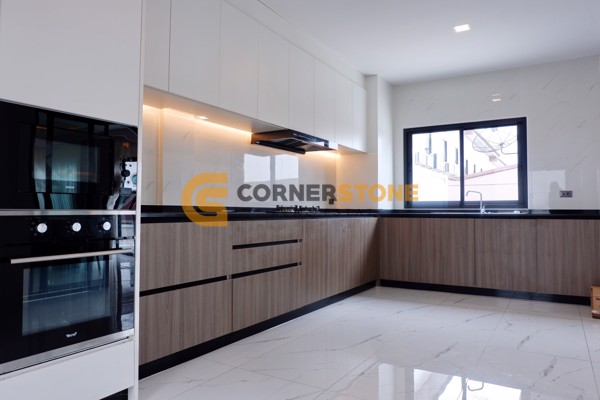 Picture of 5 bedroom House in Chockchai Village 9 East Pattaya