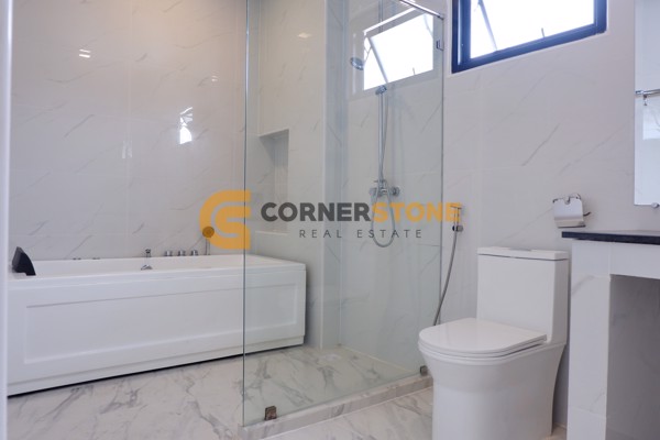 Picture of 5 bedroom House in Chockchai Village 9 East Pattaya