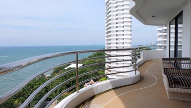 Picture of คอนโด 3 ห้องนอน ในโครงการ Royal Cliff Garden ตั้งอยู่ที่ พระตำหนัก