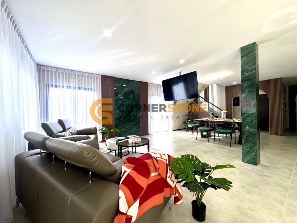 Picture of 5 bedroom House in Country Club Villa East Pattaya