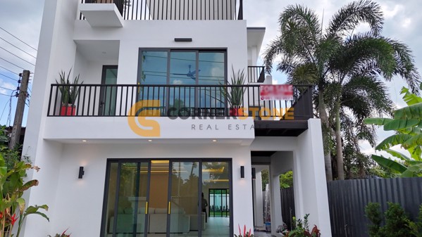 Picture of 3 Storey 3 Bedroom House in Huay Yai