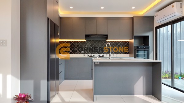 Picture of 3 Storey 3 Bedroom House in Huay Yai