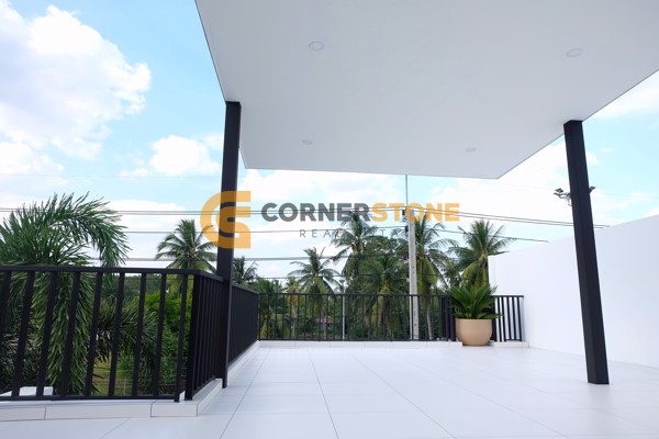 Picture of 3 Storey 3 Bedroom House in Huay Yai