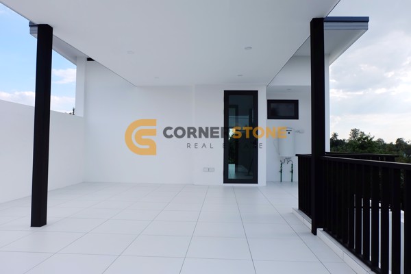 Picture of 3 Storey 3 Bedroom House in Huay Yai