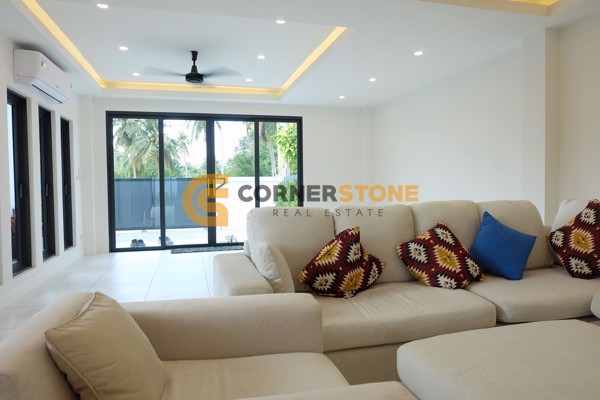 Picture of 3 Storey 3 Bedroom House in Huay Yai