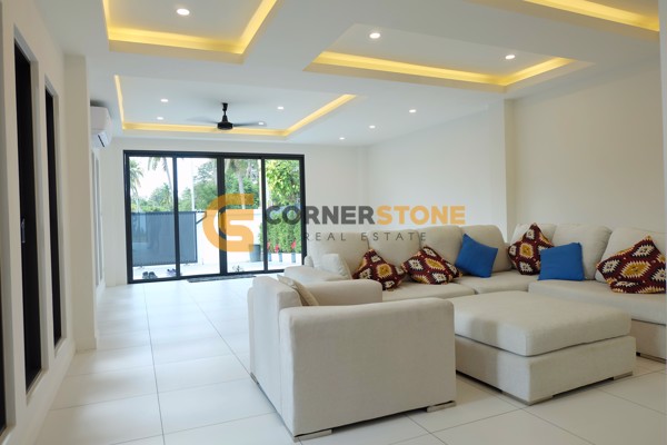 Picture of 3 Storey 3 Bedroom House in Huay Yai