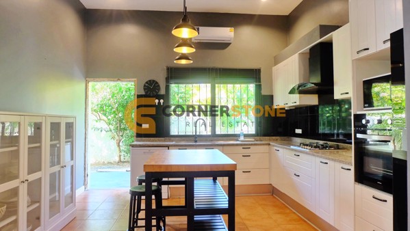 Picture of บ้าน 4 ห้องนอน ในโครงการ Laurel Park Horseshoe Point ตั้งอยู่ที่ พัทยาตะวันออก