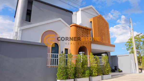 Picture of 5 bedroom House in  Huay Yai