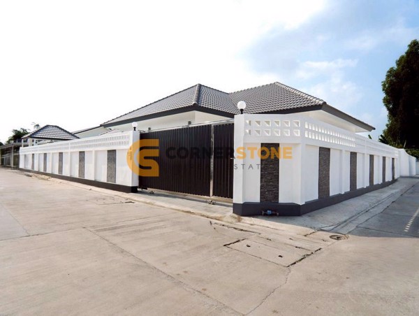 Picture of 4 bedroom House in Rattanakorn Village 18 East Pattaya