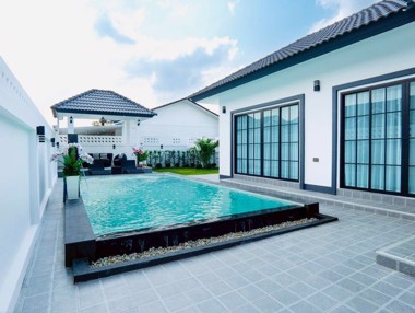 Picture of 4 bedroom House in Rattanakorn Village 18 East Pattaya