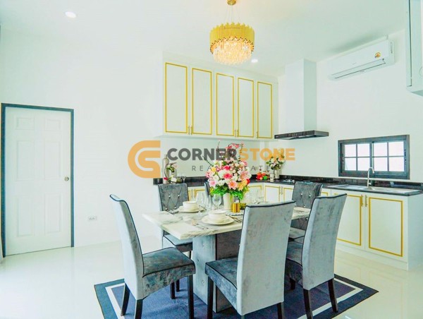 Picture of 4 bedroom House in Rattanakorn Village 18 East Pattaya