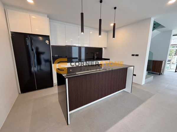 Picture of 4 bedroom House in  Wongamat