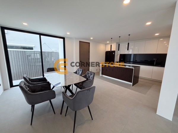 Picture of 4 bedroom House in  Wongamat