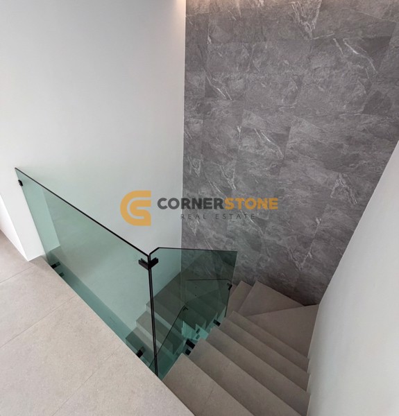 Picture of 4 bedroom House in  Wongamat