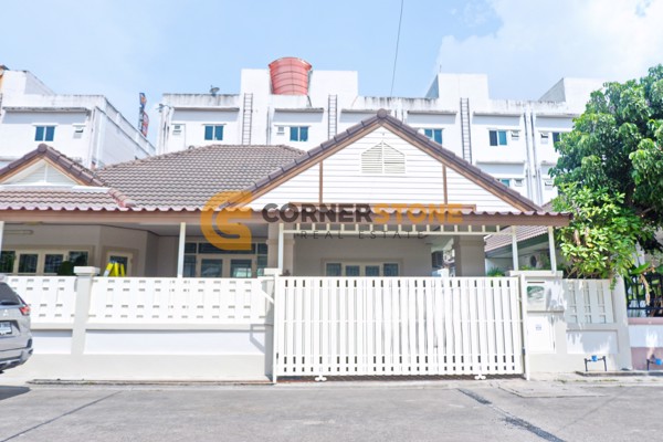 Picture of 3 bedroom House in Ruen Pisa East Pattaya