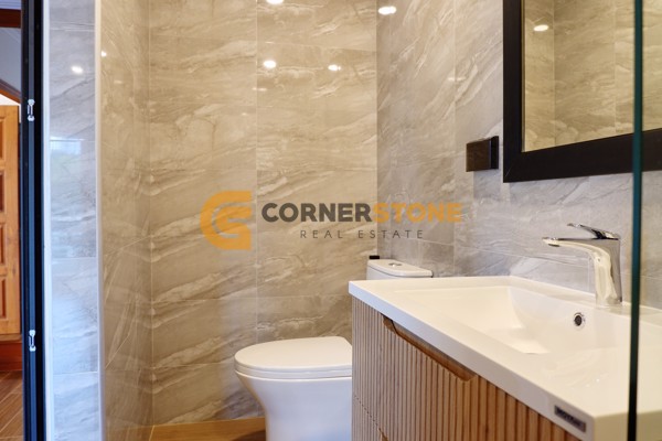 Picture of 2 bedroom Condo in View Talay Residence 5 Pratumnak Hill