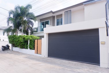 Picture of บ้าน 2 ห้องนอน ในโครงการ pruksa-nara-village-east-pattaya ตั้งอยู่ที่ พัทยาตะวันออก