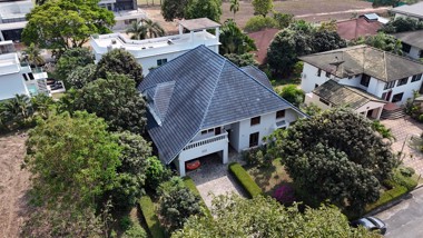 Picture of 4 bedroom House in  Phoenix Golf Course