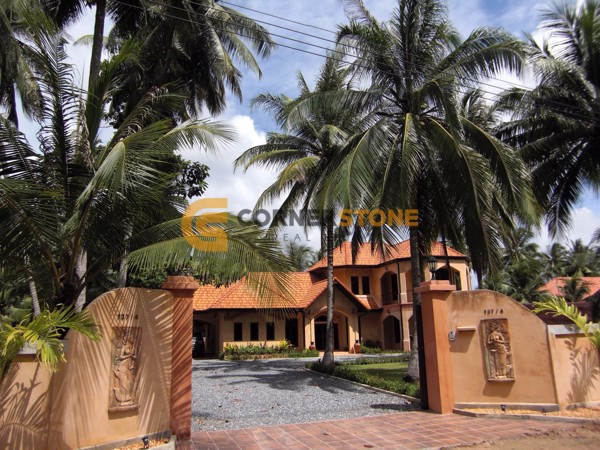 Picture of Large 4 bedroom Private Pool Home in Huay Yai