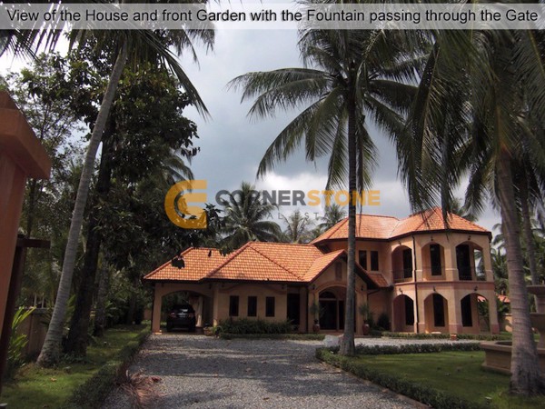 Picture of Large 4 bedroom Private Pool Home in Huay Yai
