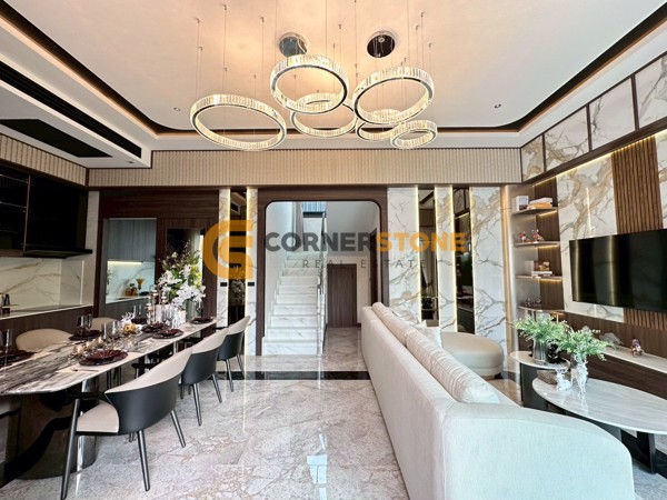 Picture of บ้าน 4 ห้องนอน ในโครงการ Villa Trivana by Baan Mae ตั้งอยู่ที่ พัทยาตะวันออก