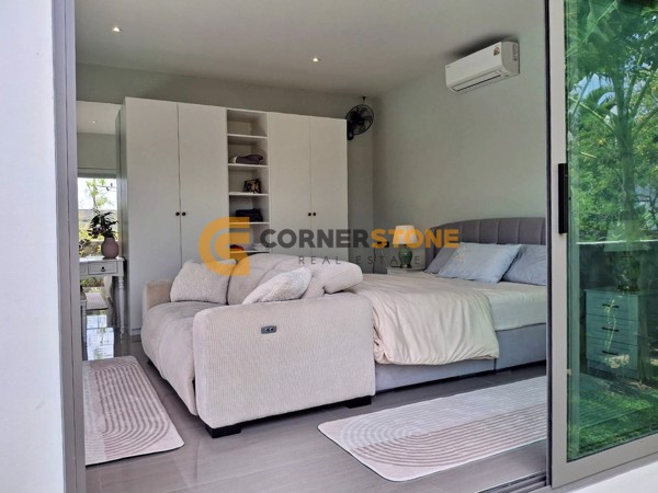 Picture of 4 bedroom House in Lakeside Court 1 Mabprachan Lake East Pattaya