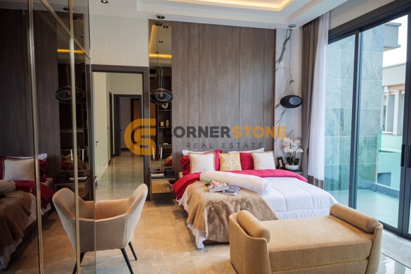 Picture of บ้าน 5 ห้องนอน ในโครงการ The Arowanyx by Baan Mae ตั้งอยู่ที่ พัทยาตะวันออก