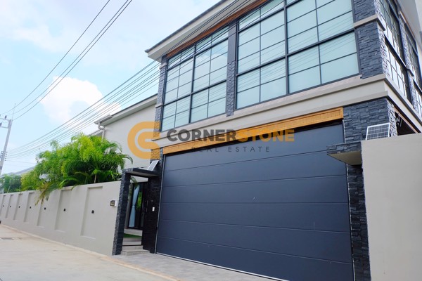 Picture of 4 bedroom House in The Shades Villas Mabprachan East Pattaya