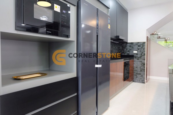 Picture of 4 bedroom House in The Shades Villas Mabprachan East Pattaya