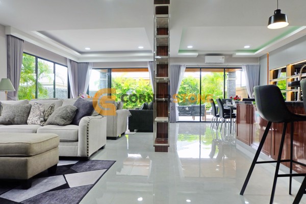 Picture of 4 bedroom House in The Shades Villas Mabprachan East Pattaya