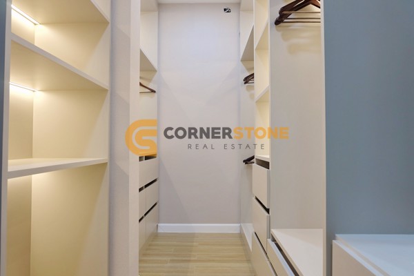 Picture of 4 bedroom House in The Shades Villas Mabprachan East Pattaya