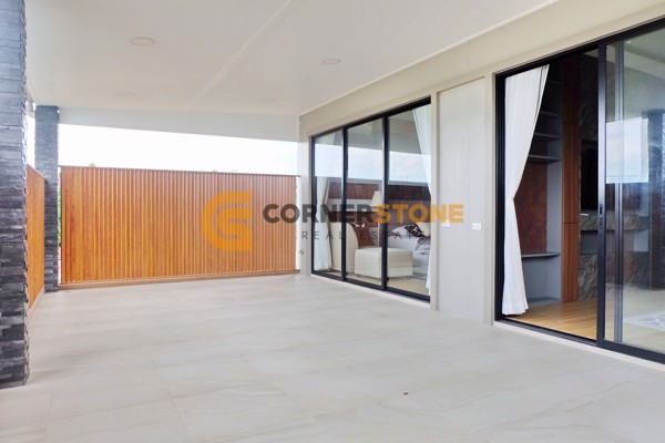 Picture of 4 bedroom House in The Shades Villas Mabprachan East Pattaya