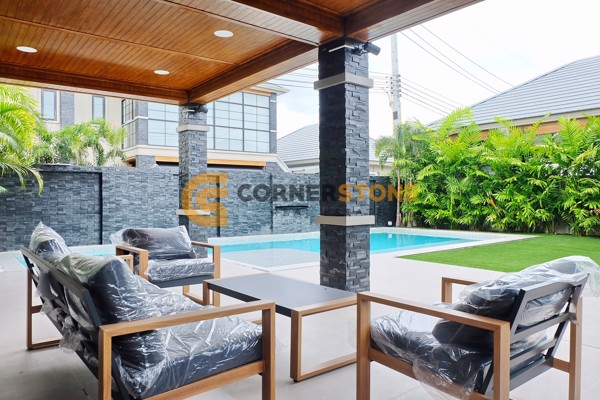 Picture of 5 bedroom House in The Shades Villas Mabprachan East Pattaya