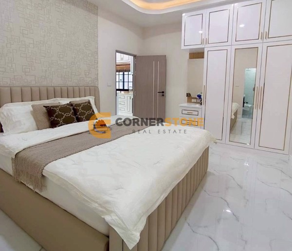 Picture of 4 bedroom House in Chockchai Garden Home 2 East Pattaya