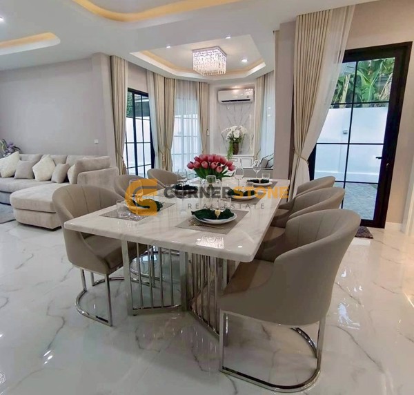 Picture of 4 bedroom House in Chockchai Garden Home 2 East Pattaya