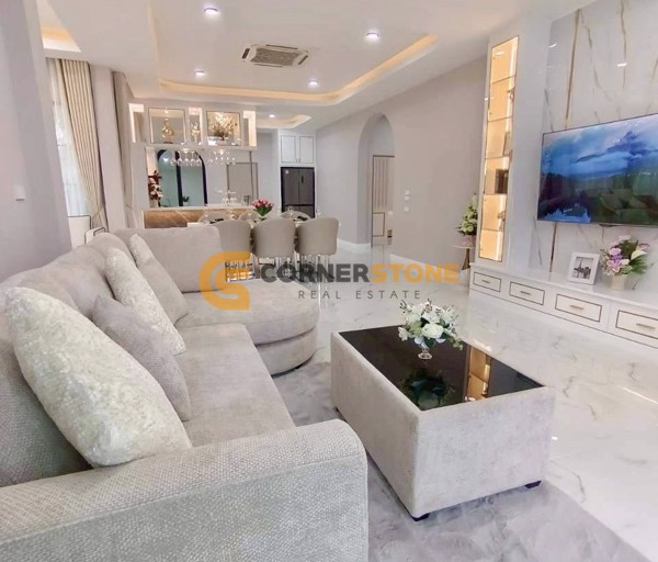 Picture of 4 bedroom House in Chockchai Garden Home 2 East Pattaya