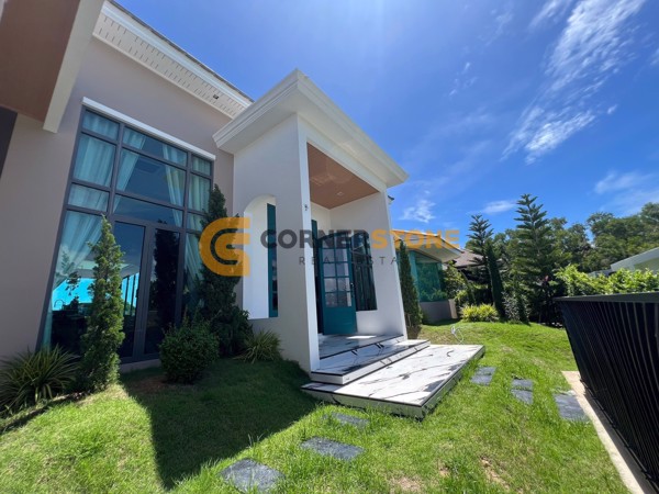 Picture of 4 bedroom House in The Village Horseshoe Point East Pattaya