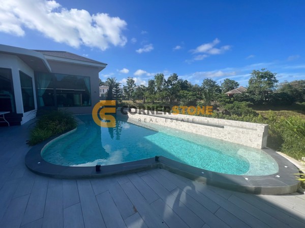 Picture of 4 bedroom House in The Village Horseshoe Point East Pattaya