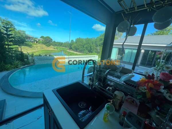 Picture of 4 bedroom House in The Village Horseshoe Point East Pattaya
