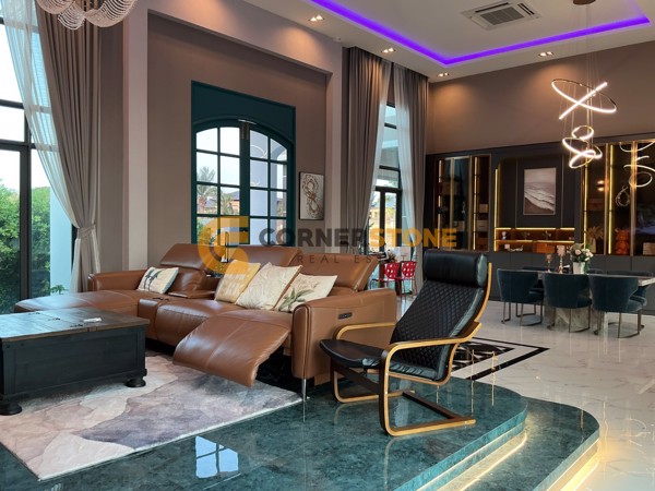 Picture of 4 bedroom House in The Village Horseshoe Point East Pattaya