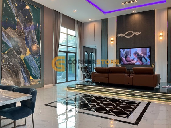 Picture of 4 bedroom House in The Village Horseshoe Point East Pattaya