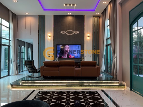 Picture of 4 bedroom House in The Village Horseshoe Point East Pattaya
