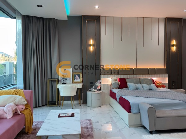 Picture of 4 bedroom House in The Village Horseshoe Point East Pattaya