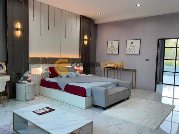 Picture of 4 bedroom House in The Village Horseshoe Point East Pattaya