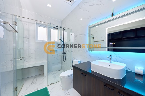 Picture of Private Pool 3 Bed Villa at Mabprachan Lake East Pattaya