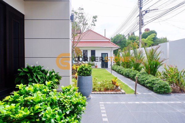 Picture of 4 bedroom House in Fan Thip Village 2 East Pattaya