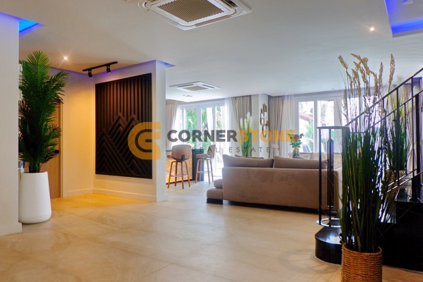 Picture of 4 bedroom House in Fan Thip Village 2 East Pattaya