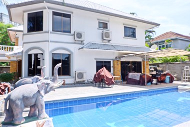Picture of 6 bedroom House in  Jomtien Beach